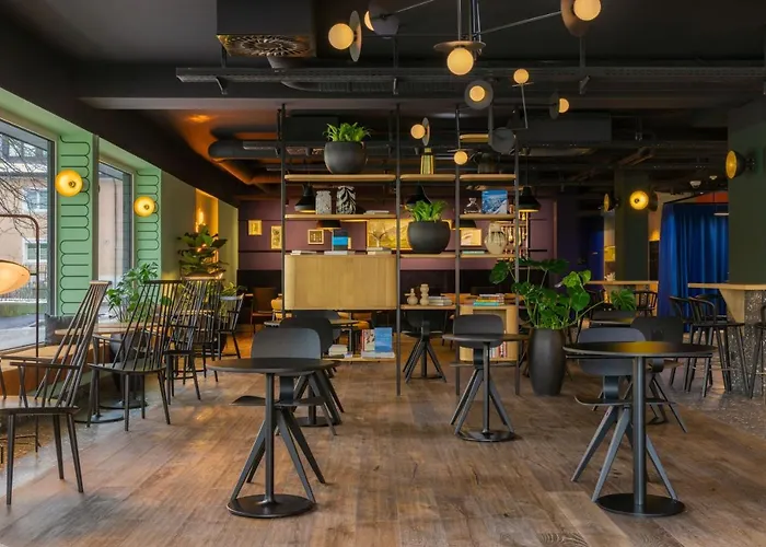 June Six Salzburg, A Tribute Portfolio Salzburg